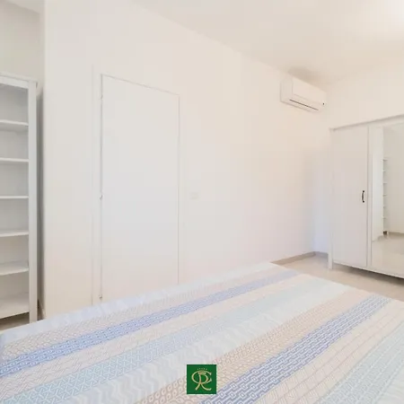 Ξενοδοχείο με διαμερίσματα Cala Silente