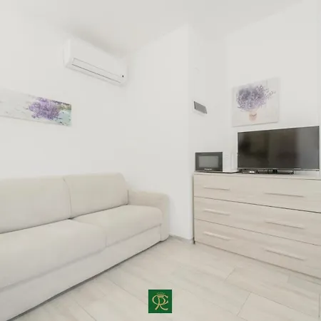Aparthotel Cala Silente *