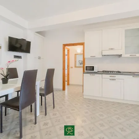 Aparthotel Cala Silente *